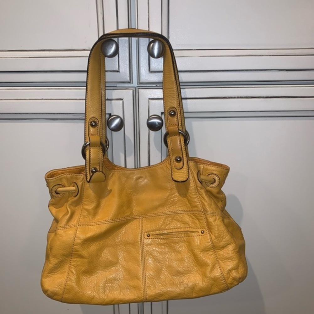B. Makowsky yellow leather shoulder bag purse EUC - Picture 4 of 7